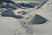 58 Discesa tra 'dune' di neve